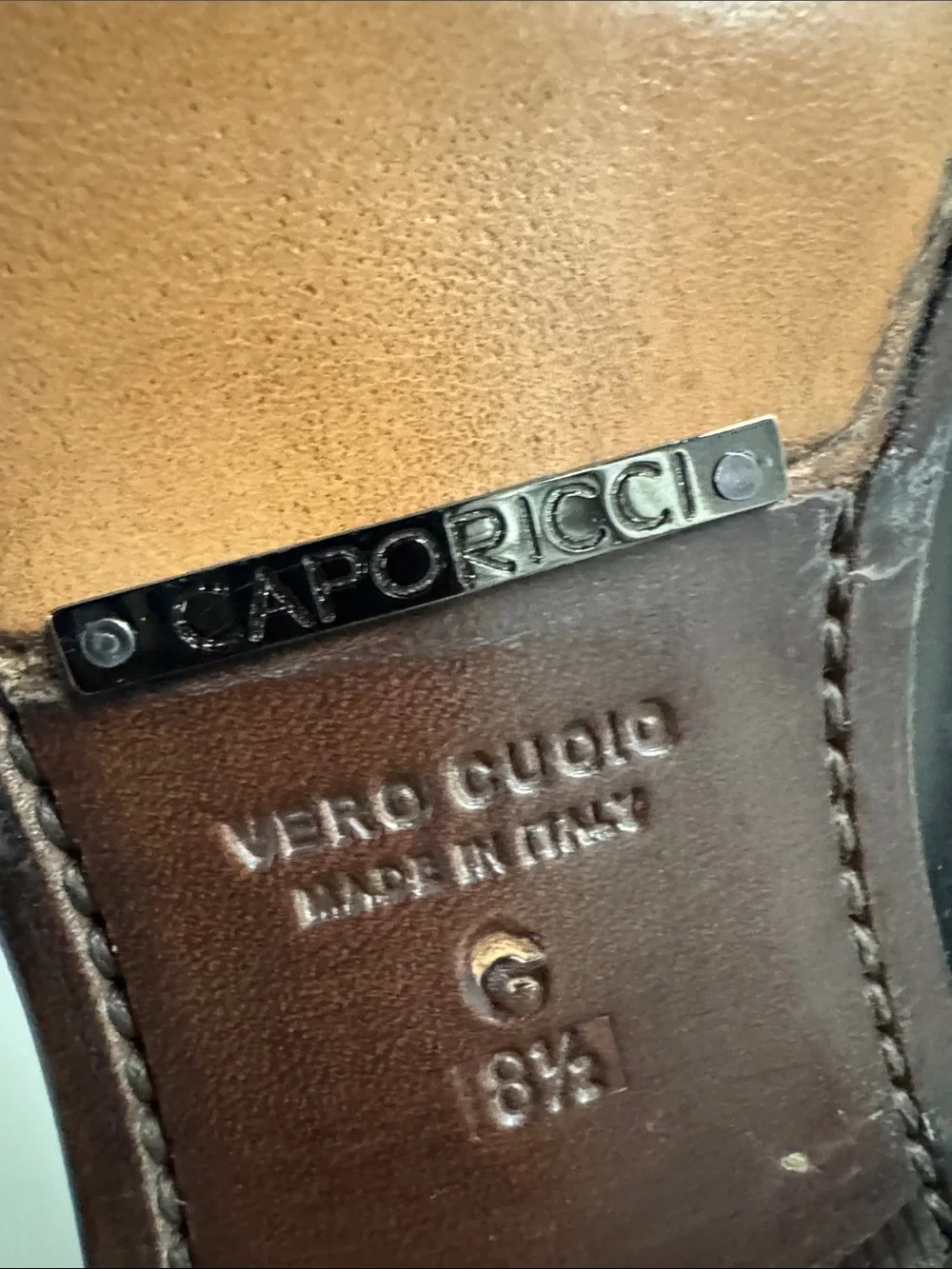 Caporicci sleek black
